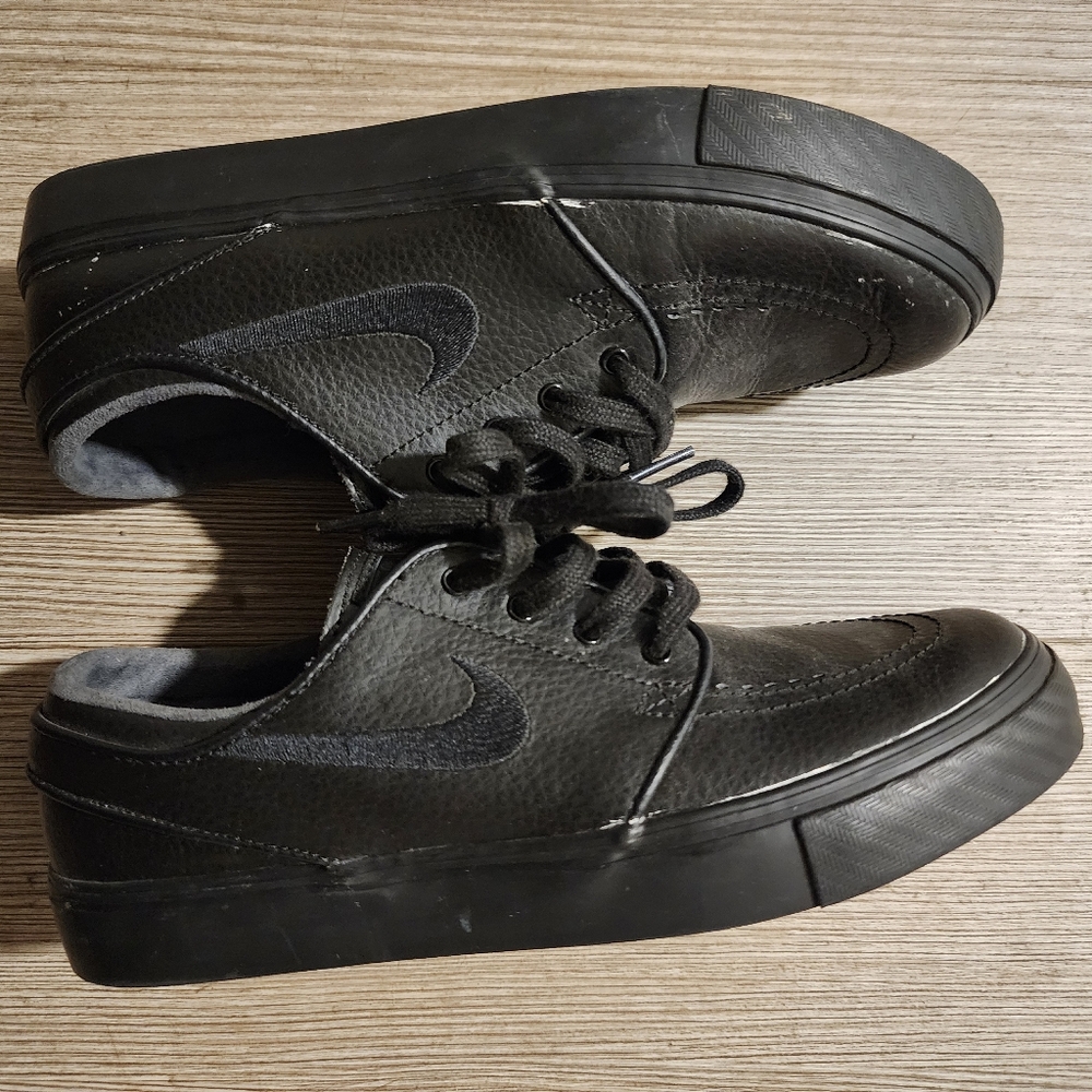 Nike Stefan Janoski Skate Shoes